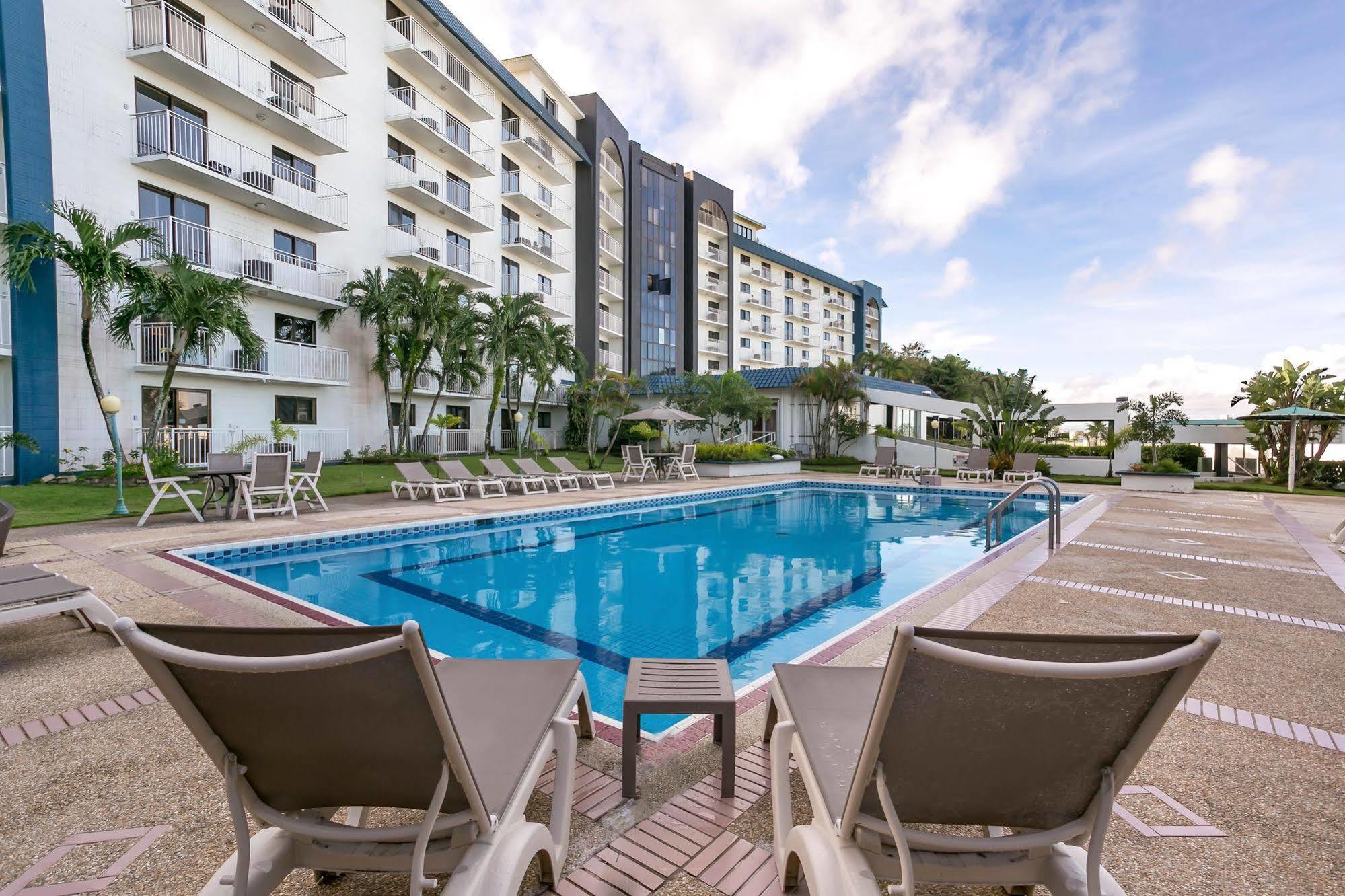 Oceanview Hotel And Residences Tumon Exterior foto